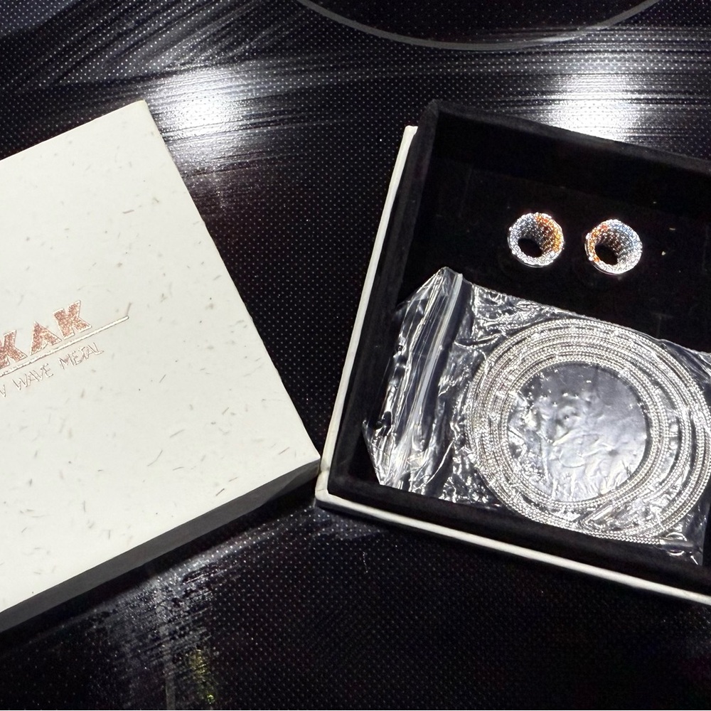 AKAK MOISSANITE S925 SILVER 12MM TUNNEL (2PCS)